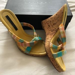 Laundry brand Madras print wedges - size 10